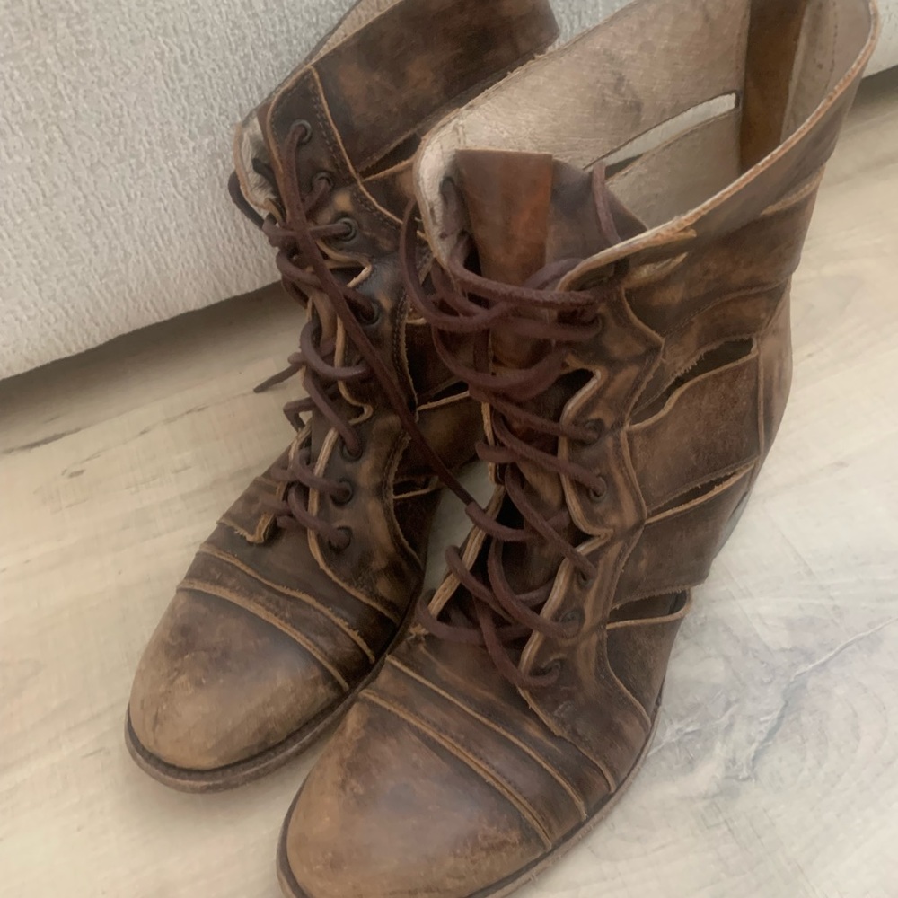 Freebirds by Steve Madden
